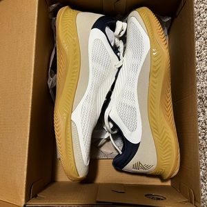 Size M 9.5, W 11 RAD Global CrossFit shoes